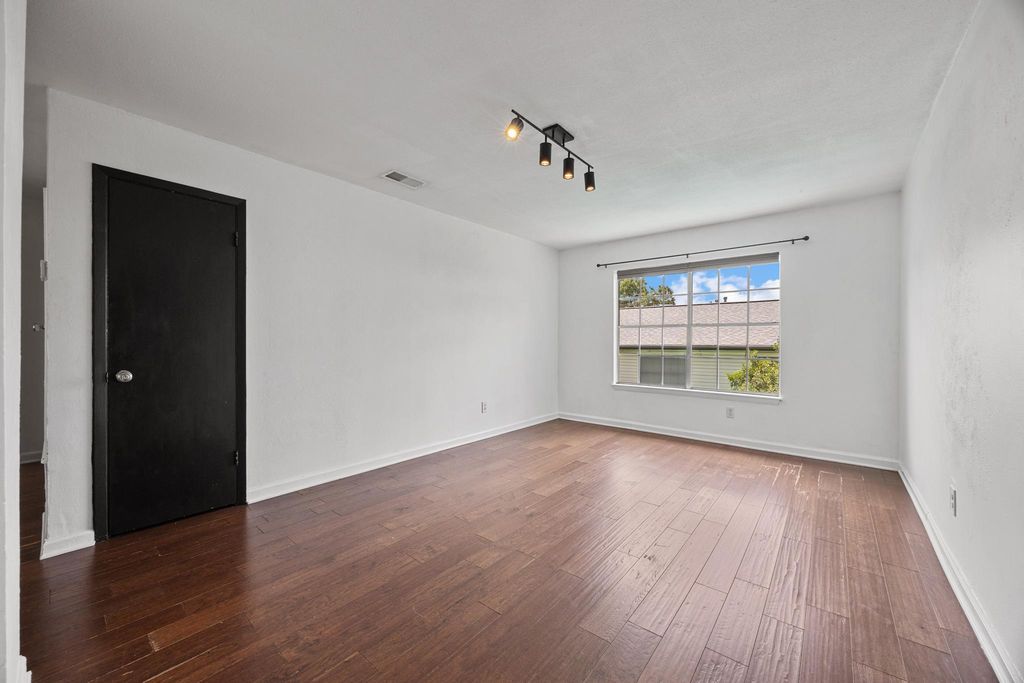 3902 Peterson Ave 203, Austin, TX 78756