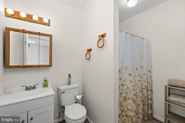 128 HARRISON CIR, Locust Grove, VA 22508