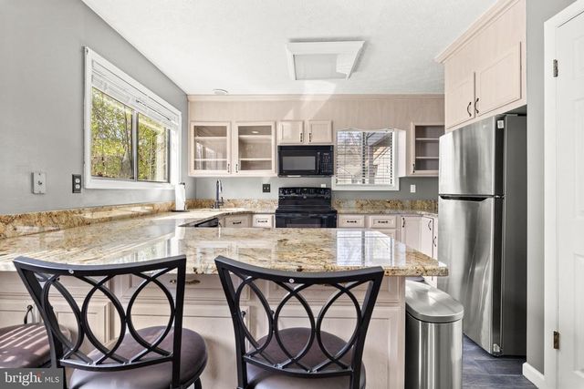 128 HARRISON CIR, Locust Grove, VA 22508