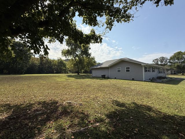 8941 Bethel Rd, Prospect, TN 38477