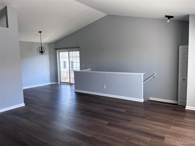 2604 Riversedge Drive 10, Saline, MI 48176