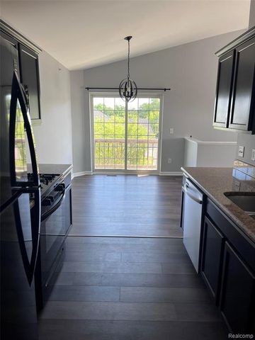 2604 Riversedge Drive 10, Saline, MI 48176