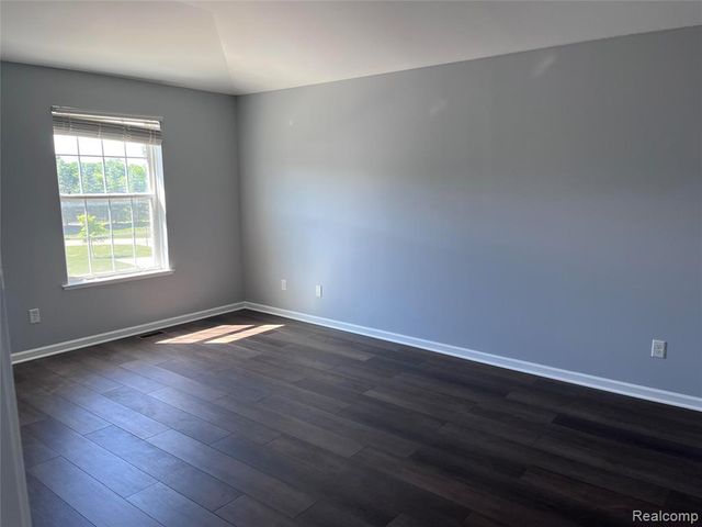 2604 Riversedge Drive 10, Saline, MI 48176