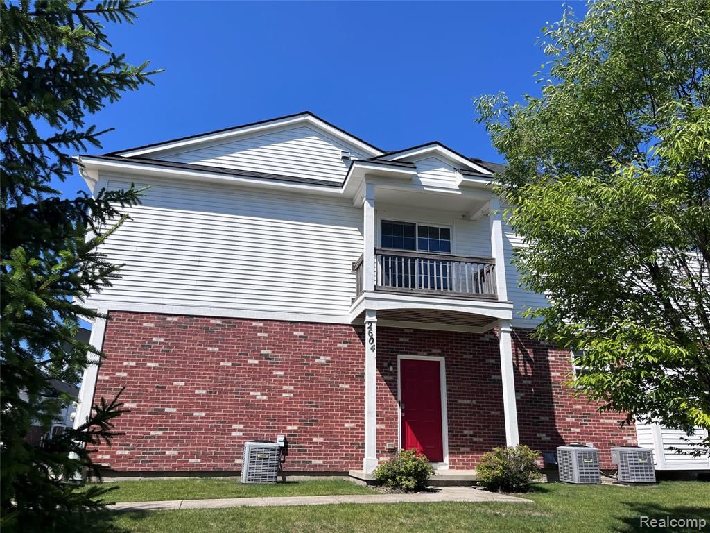 2604 Riversedge Drive 10, Saline, MI 48176