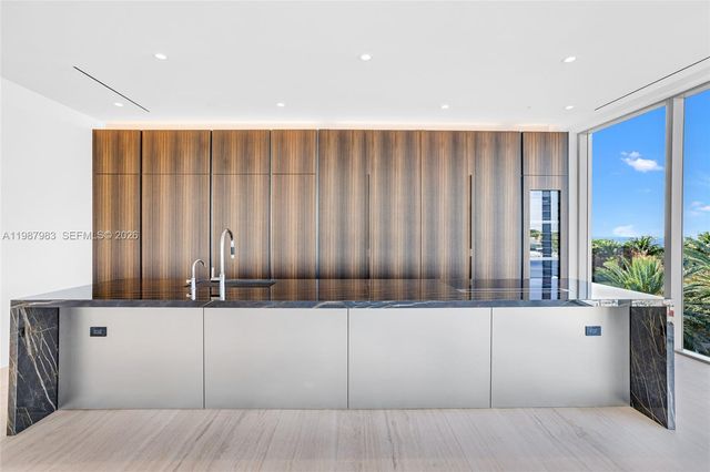 5 Grove Isle Dr S 504, Coconut Grove, FL 33133