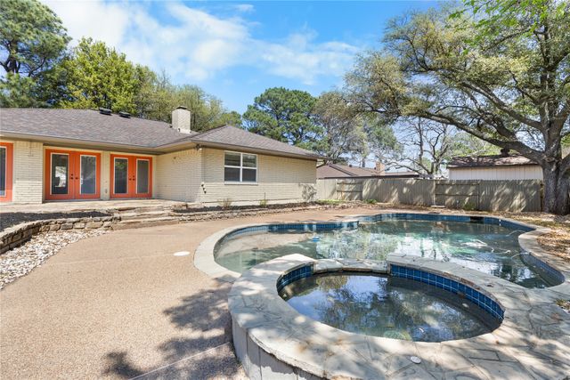 2125 Lakecrest Drive, Grapevine, TX 76051