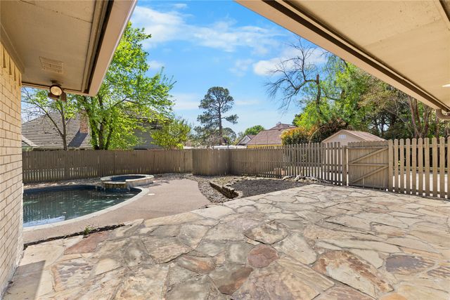 2125 Lakecrest Drive, Grapevine, TX 76051