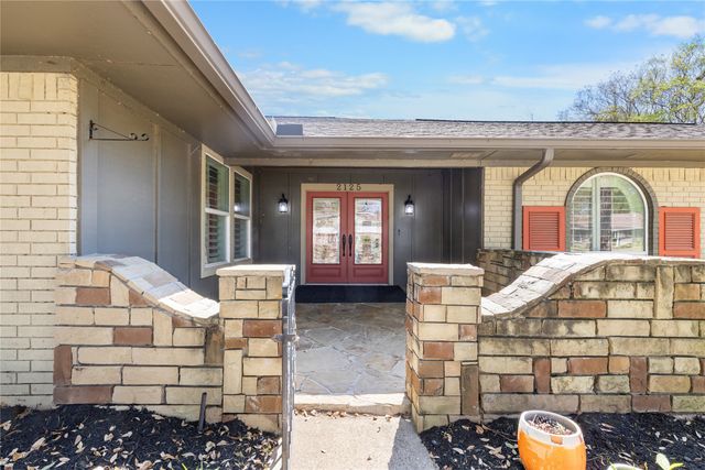 2125 Lakecrest Drive, Grapevine, TX 76051