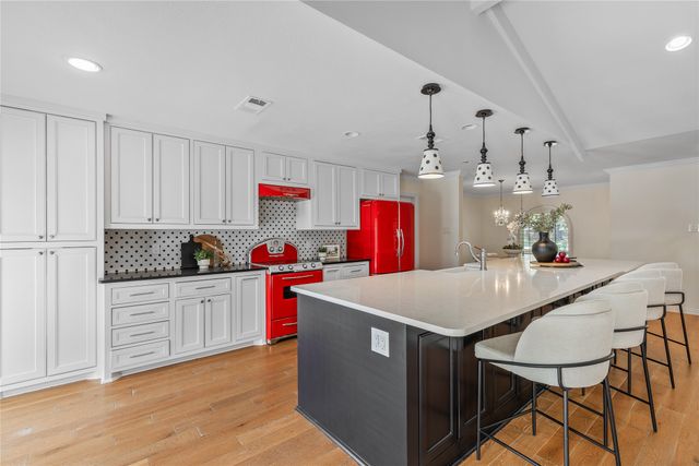 2125 Lakecrest Drive, Grapevine, TX 76051