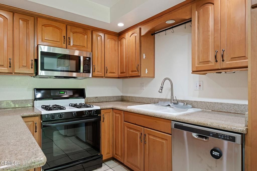 Image 12 of property listing at 331 Northgate Drive D, Goleta, CA 93117