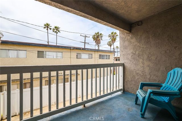 205 13th Street D, Huntington Beach, CA 92648