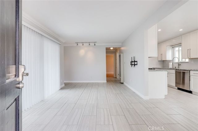 205 13th Street D, Huntington Beach, CA 92648
