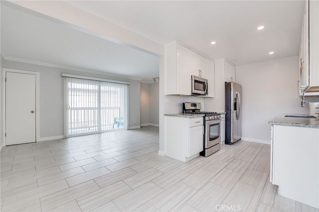 205 13th Street D, Huntington Beach, CA 92648