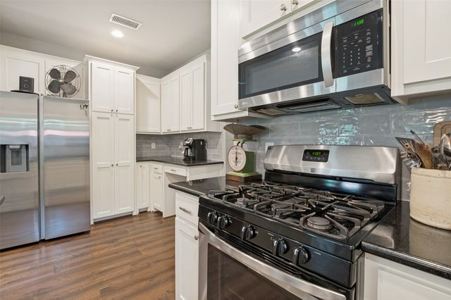 105 W Adkins Street, Seagoville, TX 75159