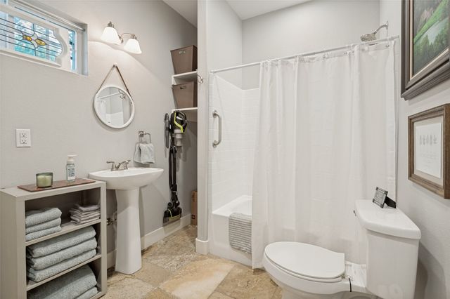 105 W Adkins Street, Seagoville, TX 75159