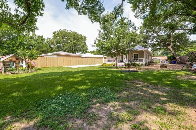 105 W Adkins Street, Seagoville, TX 75159