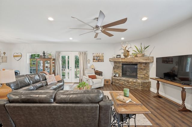 105 W Adkins Street, Seagoville, TX 75159
