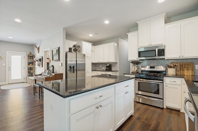 105 W Adkins Street, Seagoville, TX 75159