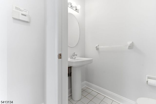 1331 Eagles Nest Ct, Lopatcong Twp., NJ 08886