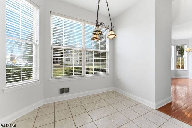 1331 Eagles Nest Ct, Lopatcong Twp., NJ 08886