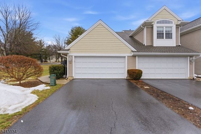 1331 Eagles Nest Ct, Lopatcong Twp., NJ 08886