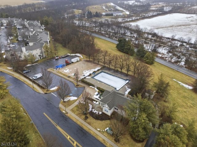1331 Eagles Nest Ct, Lopatcong Twp., NJ 08886