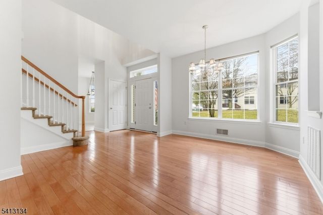 1331 Eagles Nest Ct, Lopatcong Twp., NJ 08886