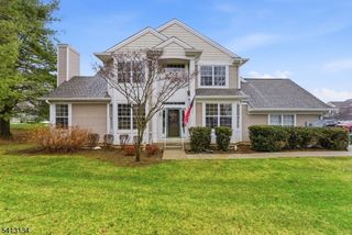 1331 Eagles Nest Ct, Lopatcong Twp., NJ 08886