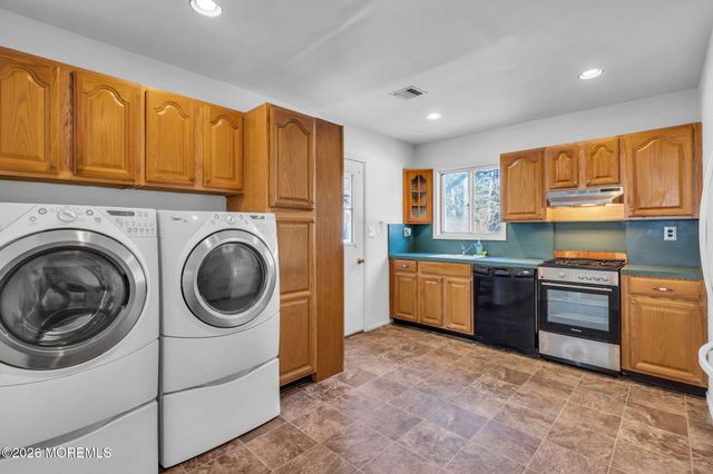 160 B Mallard Street, Manchester, NJ 08759