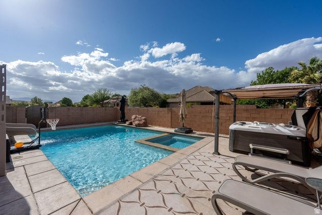 2553 S 2070 CIR, St. George, UT 84790