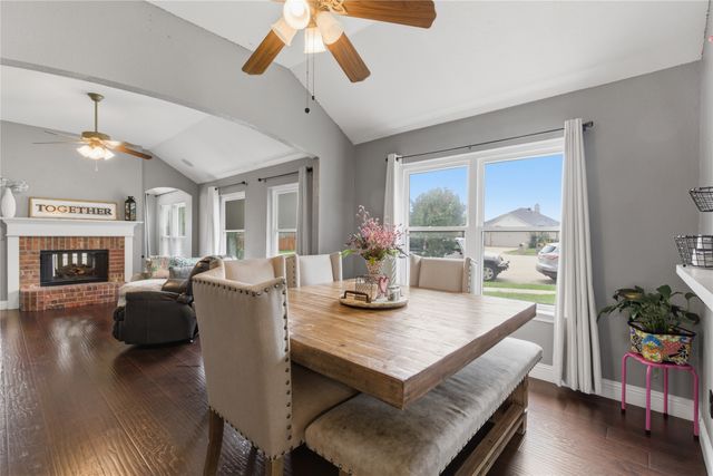 113 Forest Glen Drive, Mansfield, TX 76063