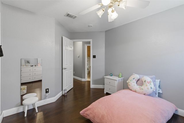 113 Forest Glen Drive, Mansfield, TX 76063