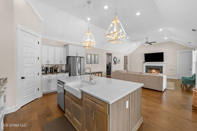 13604 Live Oak Loop, Olive Branch, MS 38654