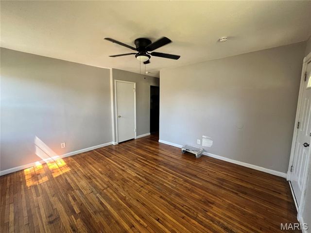 10425 Presley Drive, St Louis, MO 63137