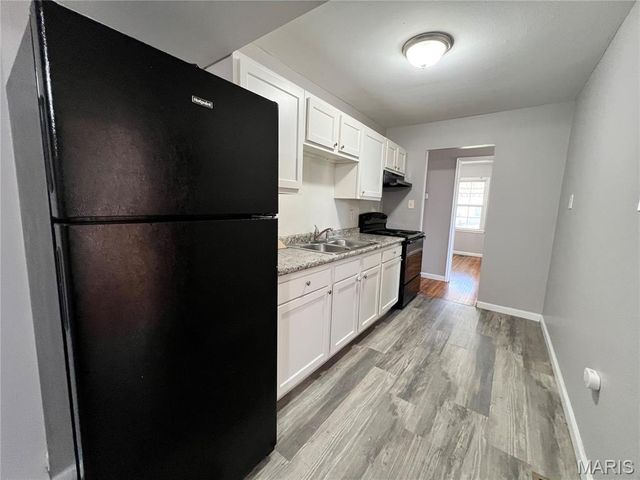 10425 Presley Drive, St Louis, MO 63137