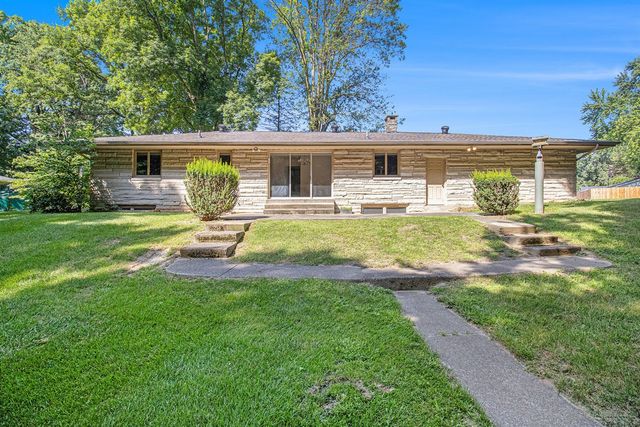 301 Woodland Drive, Buchanan, MI 49107