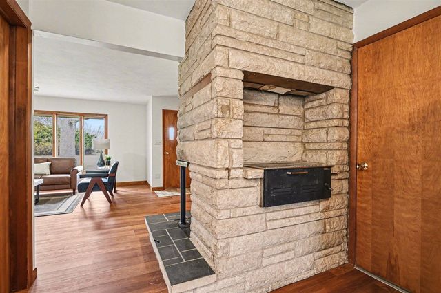 301 Woodland Drive, Buchanan, MI 49107