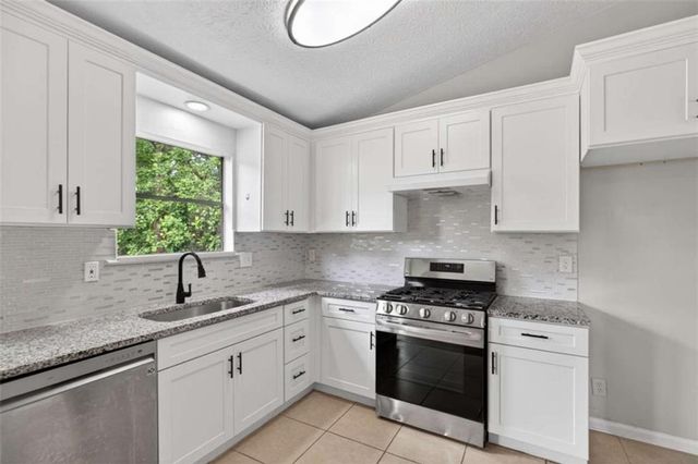 4298 Buckingham Place, Duluth, GA 30096