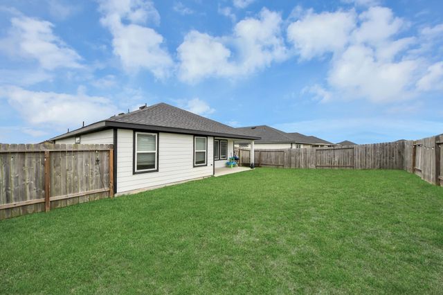 1313 Bison View Lane, Sealy, TX 77474
