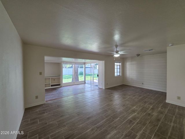 3207 E MEDLOCK Drive, Phoenix, AZ 85018