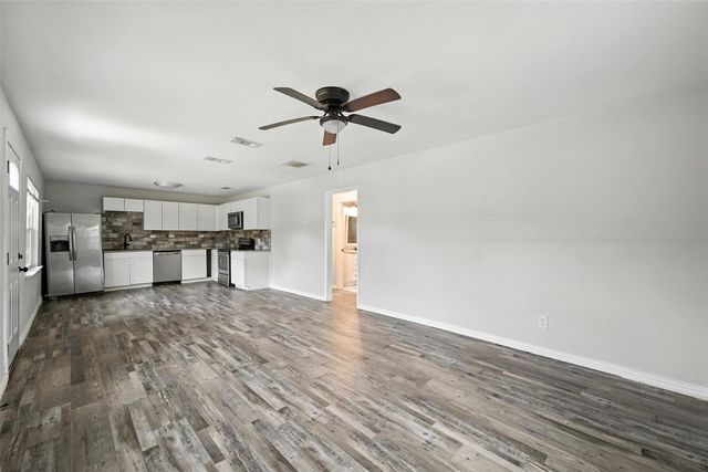 734 Thompson Drive A and B, Lake Dallas, TX 75065