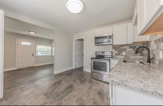 734 Thompson Drive A and B, Lake Dallas, TX 75065