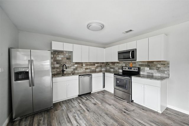 734 Thompson Drive A and B, Lake Dallas, TX 75065