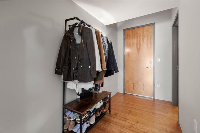 156 Porter St 240, Boston, MA 02128