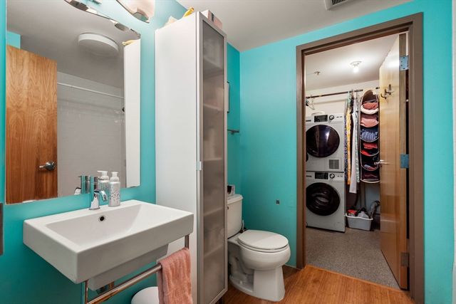 156 Porter St 240, Boston, MA 02128