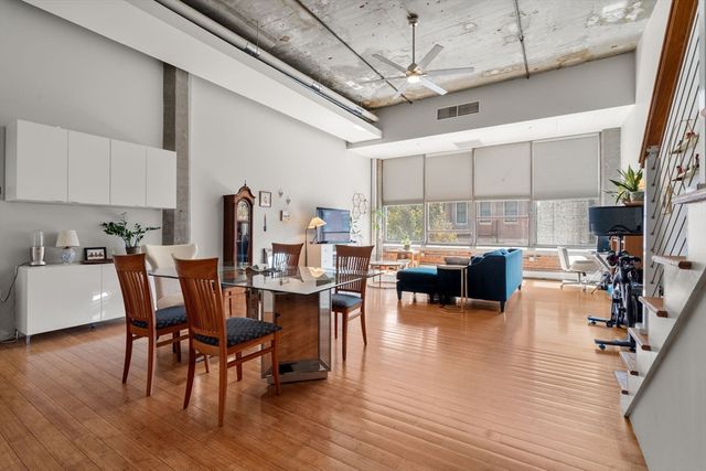 156 Porter St 240, Boston, MA 02128