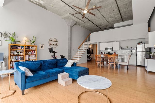 156 Porter St 240, Boston, MA 02128