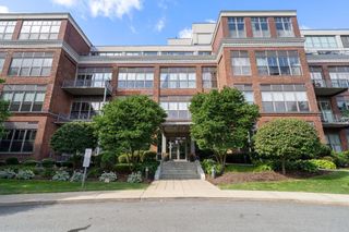 156 Porter St 240, Boston, MA 02128