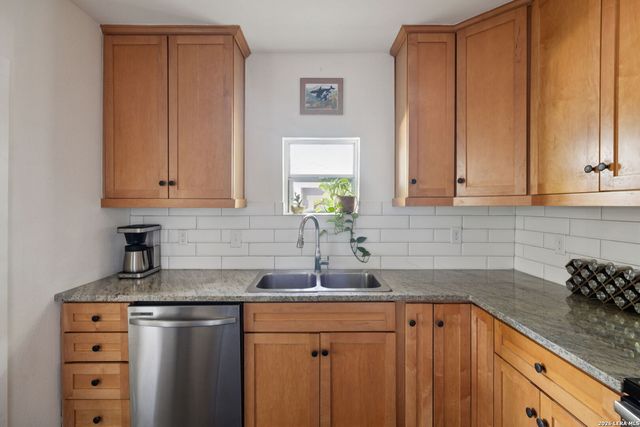 711 Eleanor Ave, San Antonio, TX 78209