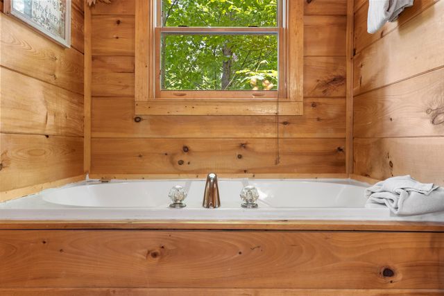 2457 N School House Gap Road, Sevierville, TN 37876